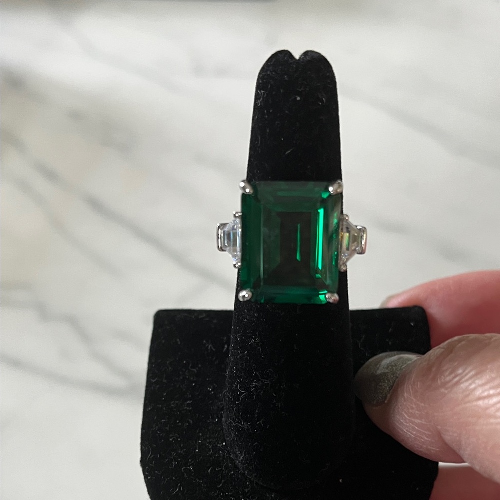 Elegant Faux Emerald and Silver Ring